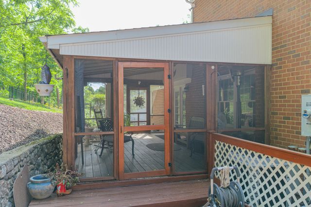 3341 Hidden Oak RD SW, Roanoke, VA 24018