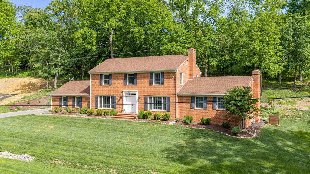 3341 Hidden Oak RD SW, Roanoke, VA 24018