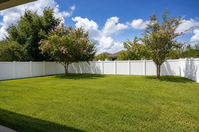 612 SILVERTHORN PLACE, Groveland, FL 34736