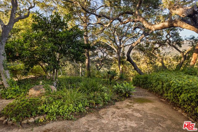 937 Arcady Road, Santa Barbara, CA 93108