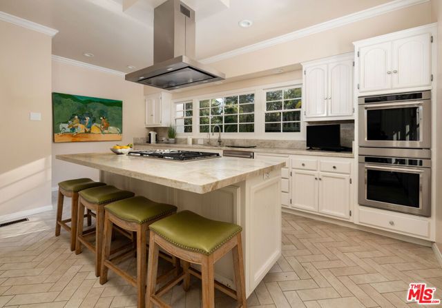 937 Arcady Road, Santa Barbara, CA 93108