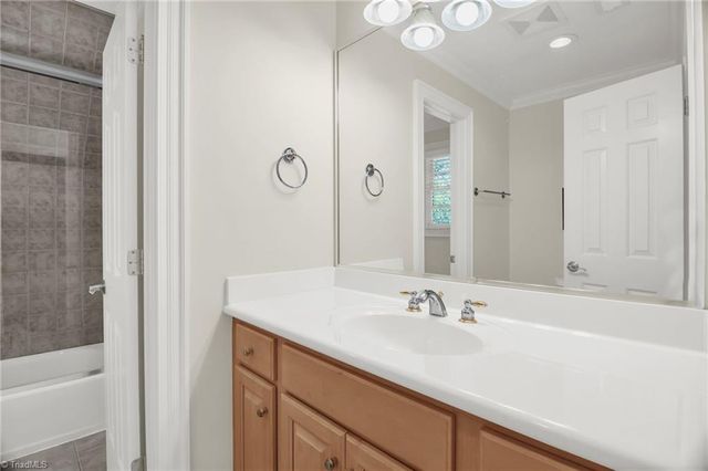 5 Sail View Cove, Greensboro, NC 27455