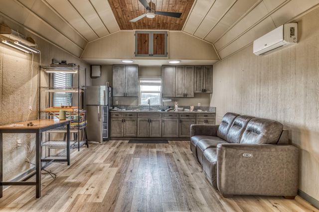 15520 Farm To Market 912, Washington, TX 77880