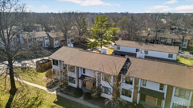 63 Spring Song Court D, St Peters, MO 63376