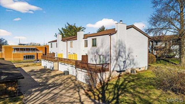 63 Spring Song Court D, St Peters, MO 63376