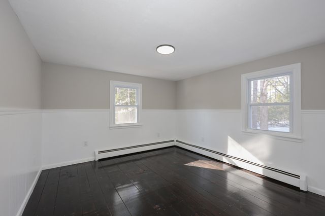 39 Hunter Drive, Epping, NH 03042