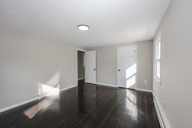 39 Hunter Drive, Epping, NH 03042