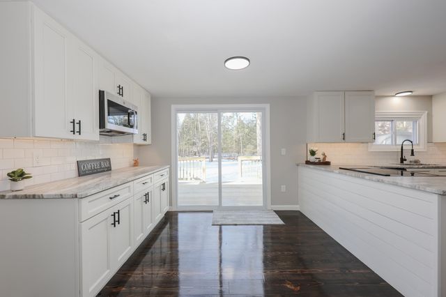 39 Hunter Drive, Epping, NH 03042