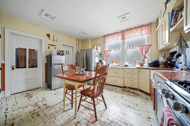 616 C Street, La Porte, IN 46350