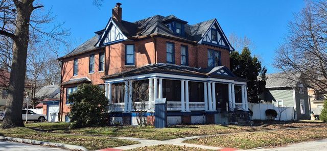 616 C Street, La Porte, IN 46350