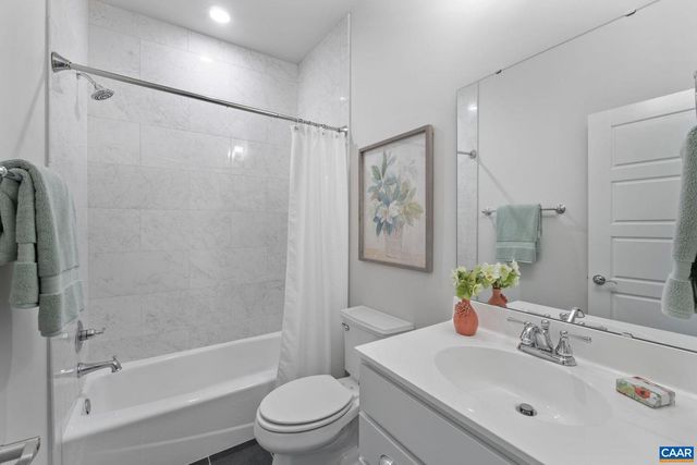 314 AVONDALE LN, Crozet, VA 22932