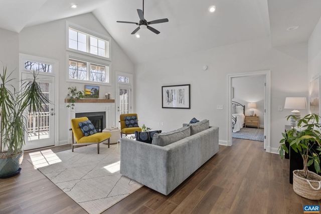 314 AVONDALE LN, Crozet, VA 22932