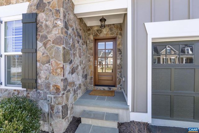 314 AVONDALE LN, Crozet, VA 22932