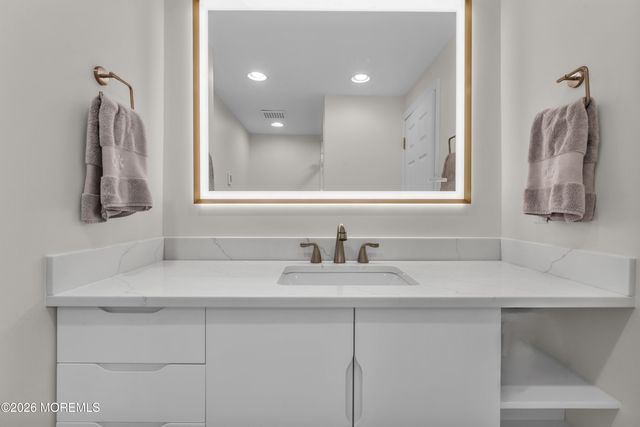 1 Scenic Drive 204, Highlands, NJ 07732