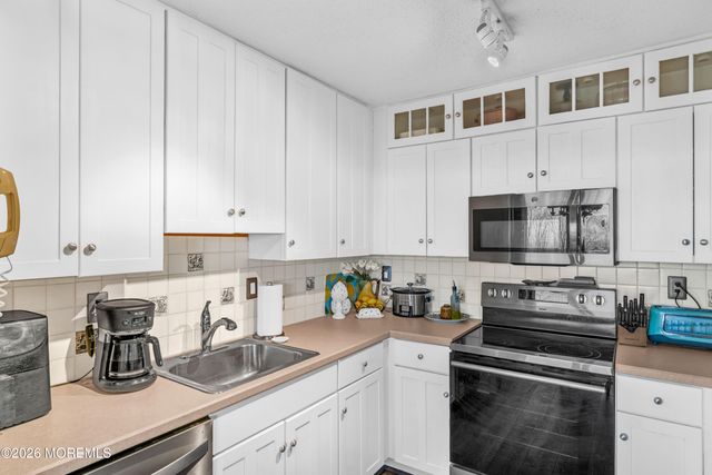 1 Scenic Drive 204, Highlands, NJ 07732