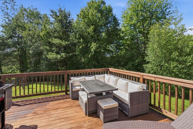 17 Donmac Drive, Derry, NH 03038