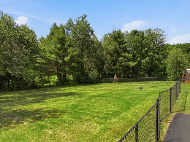 17 Donmac Drive, Derry, NH 03038