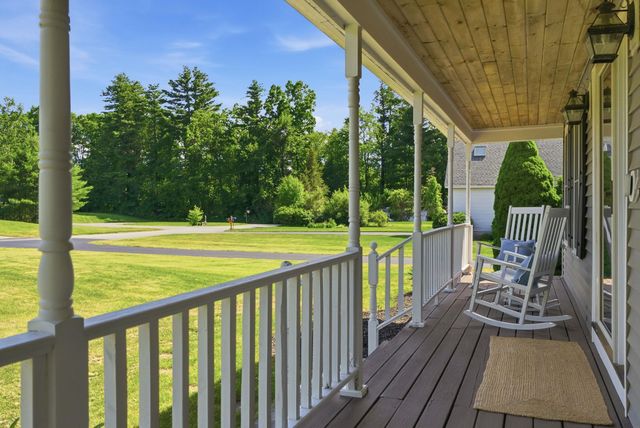 17 Donmac Drive, Derry, NH 03038