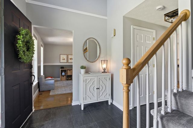 17 Donmac Drive, Derry, NH 03038