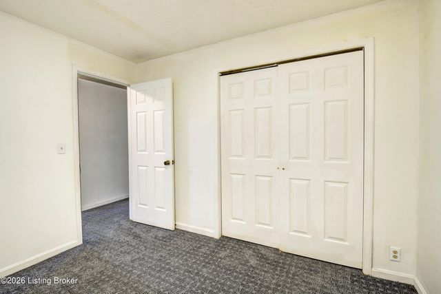 8101 Wendamoor Dr UNIT 28, Louisville, KY 40228
