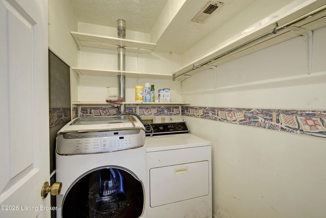 8101 Wendamoor Dr UNIT 28, Louisville, KY 40228