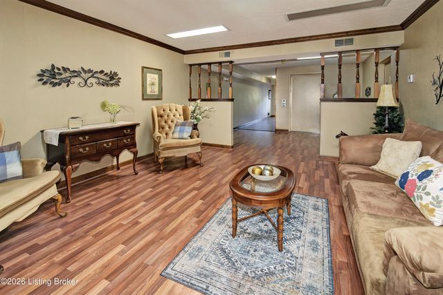 8101 Wendamoor Dr UNIT 28, Louisville, KY 40228