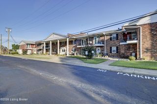 8101 Wendamoor Dr UNIT 28, Louisville, KY 40228