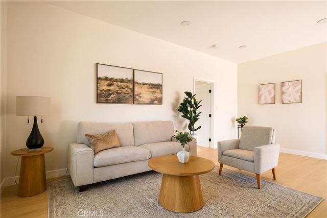5334 Chesley Avenue, Los Angeles, CA 90043