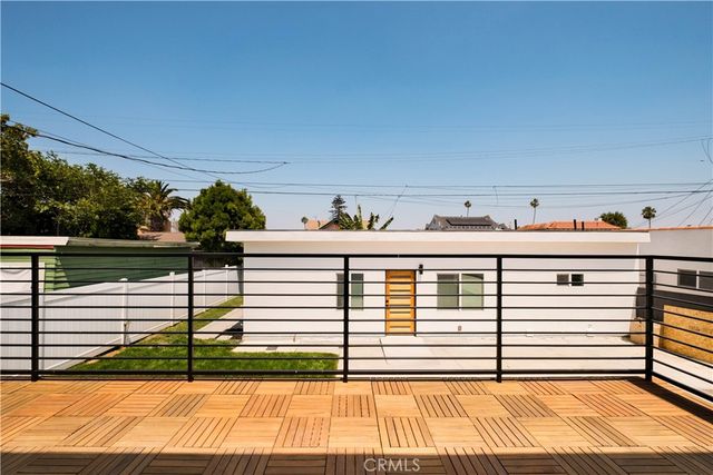 5334 Chesley Avenue, Los Angeles, CA 90043