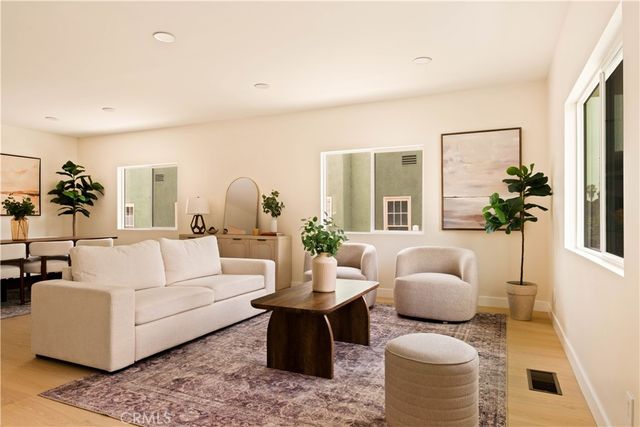 5334 Chesley Avenue, Los Angeles, CA 90043