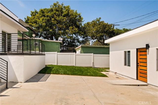 5334 Chesley Avenue, Los Angeles, CA 90043