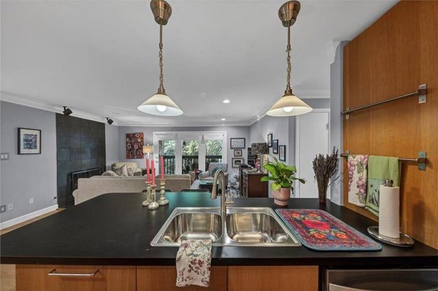 405 TUXWORTH Circle, Decatur, GA 30033