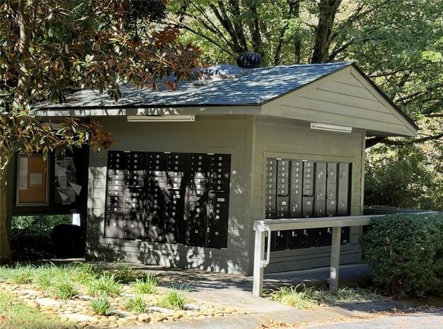 405 TUXWORTH Circle, Decatur, GA 30033