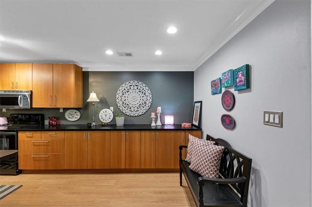 405 TUXWORTH Circle, Decatur, GA 30033