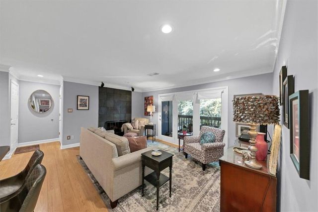 405 TUXWORTH Circle, Decatur, GA 30033