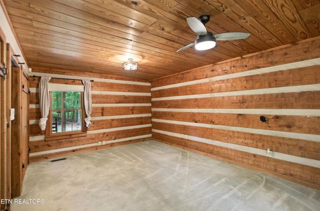 877 Paint Rock Ferry Rd, Kingston, TN 37763