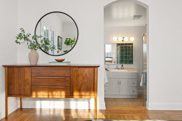 230 Belleview Dr, San Leandro, CA 94577