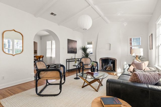 230 Belleview Dr, San Leandro, CA 94577