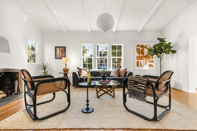 230 Belleview Dr, San Leandro, CA 94577