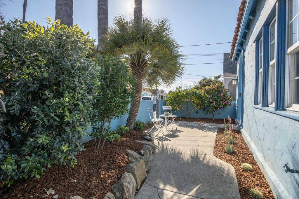 Image 3 of property listing at 230 Belleview Dr, San Leandro, CA 94577