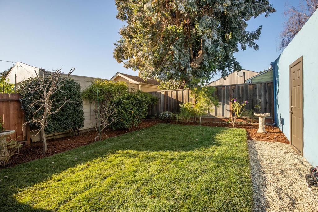 Image 36 of property listing at 230 Belleview Dr, San Leandro, CA 94577