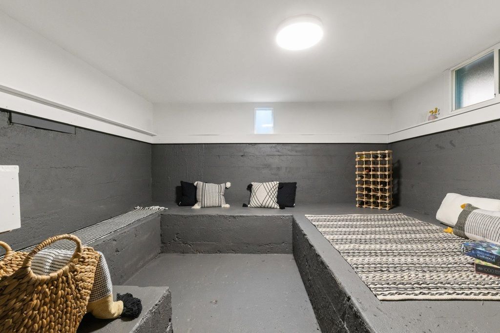 Image 43 of property listing at 230 Belleview Dr, San Leandro, CA 94577