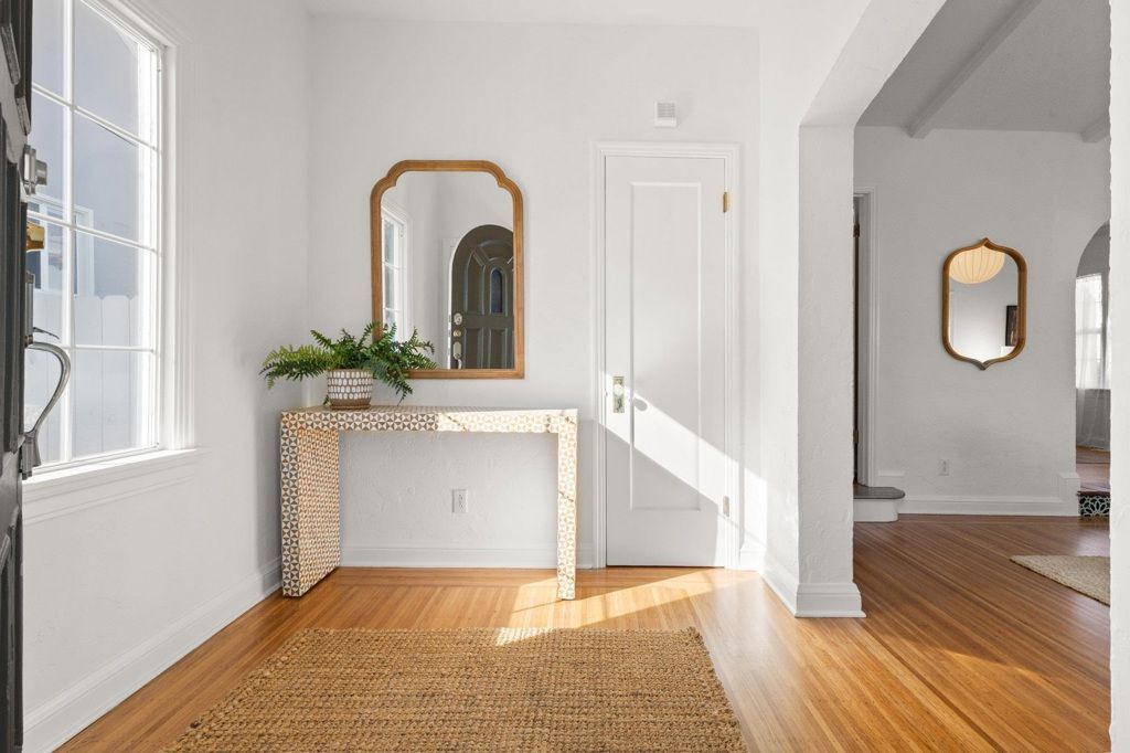 Image 6 of property listing at 230 Belleview Dr, San Leandro, CA 94577