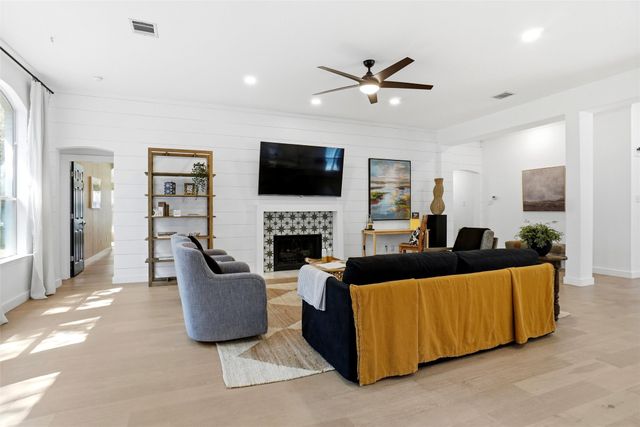 5009 Arbor Hollow Drive, Mckinney, TX 75072