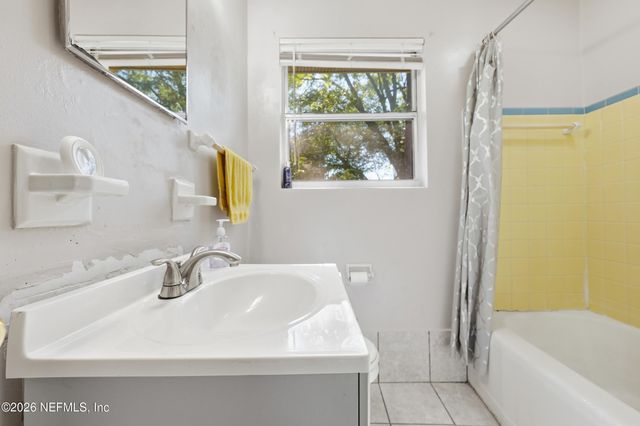 3850 JAMMES Road, Jacksonville, FL 32210