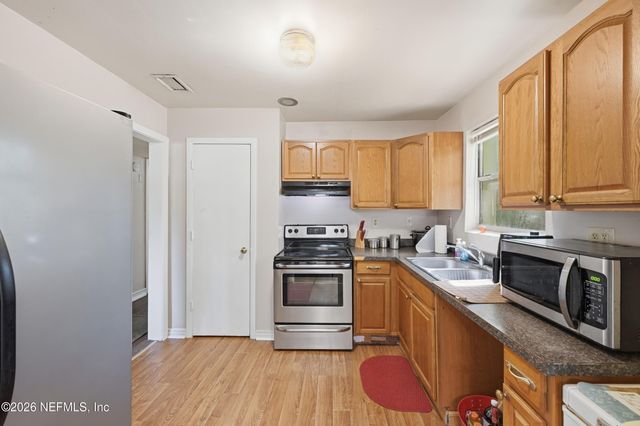 3850 JAMMES Road, Jacksonville, FL 32210