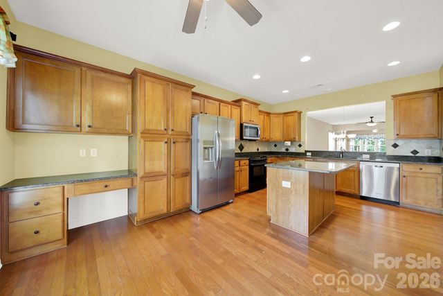 15184 Legend Oaks Court, Fort Mill, SC 29707