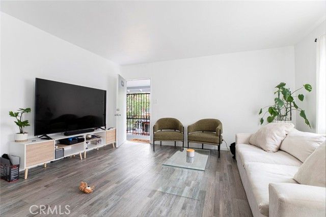 13647 Leadwell Street, Van Nuys (los Angeles), CA 91405