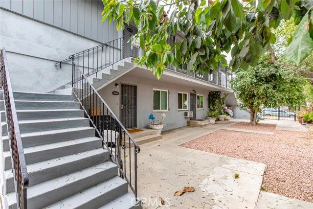 13647 Leadwell Street, Van Nuys (los Angeles), CA 91405