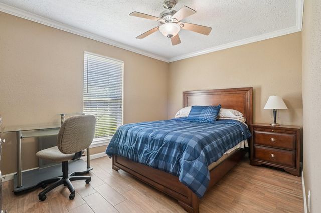 5202 Appleblossom Lane, Friendswood, TX 77546